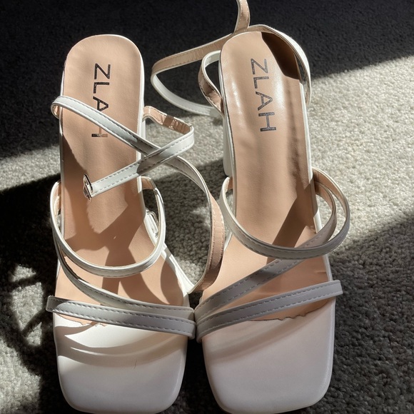 Shien minimalist ankle strap chunky sandles - Picture 2 of 5